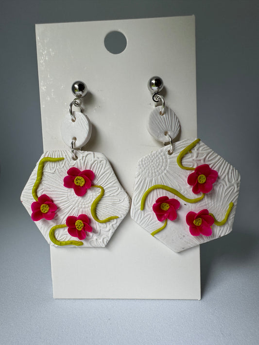 3D Floral Earrings: Hexagon