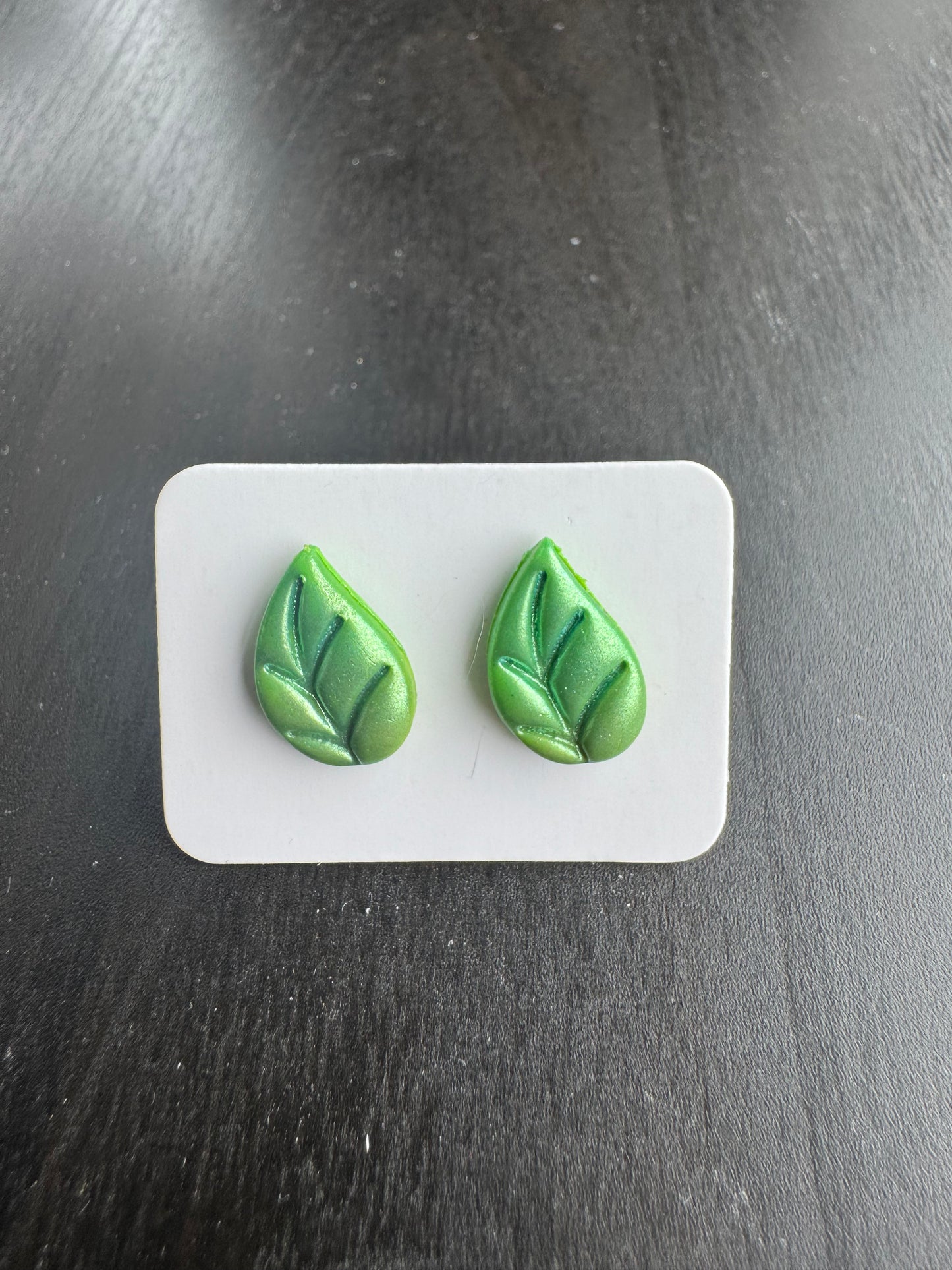 Autumn: Green Leaf