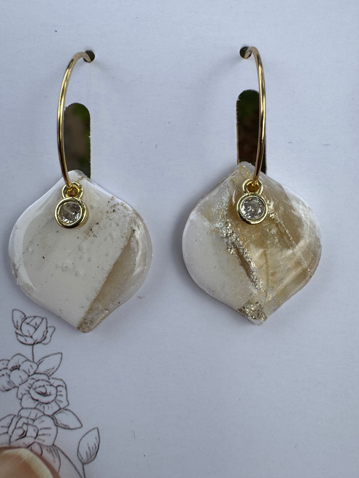 Earth & Ivory: Sandstone