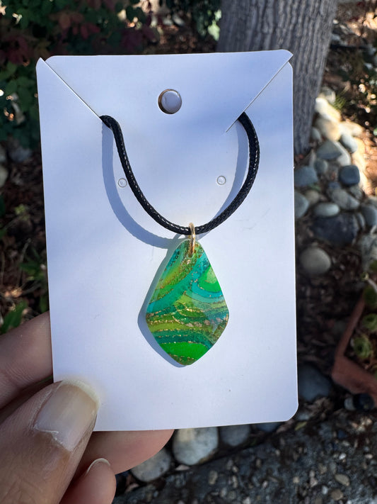 Verdelle Necklace: Holly