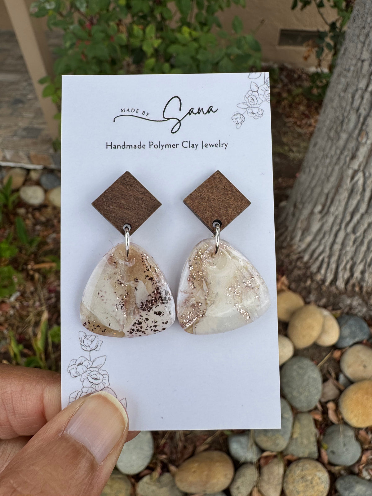Earth & Ivory: Taupe