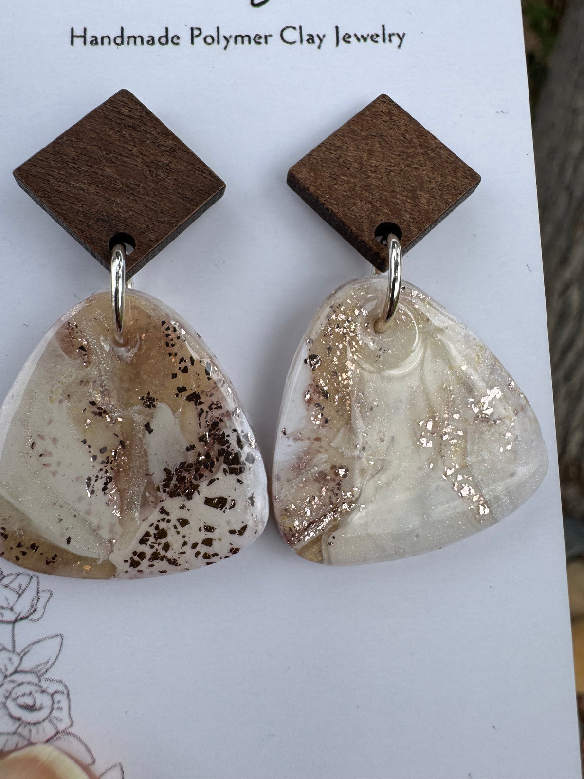 Earth & Ivory: Taupe
